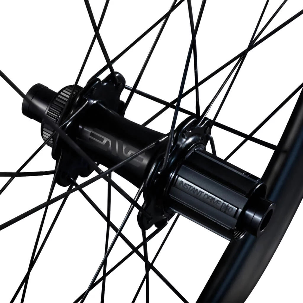 Enve SES 3.4 Carbon Wheelset - ENVE Hub